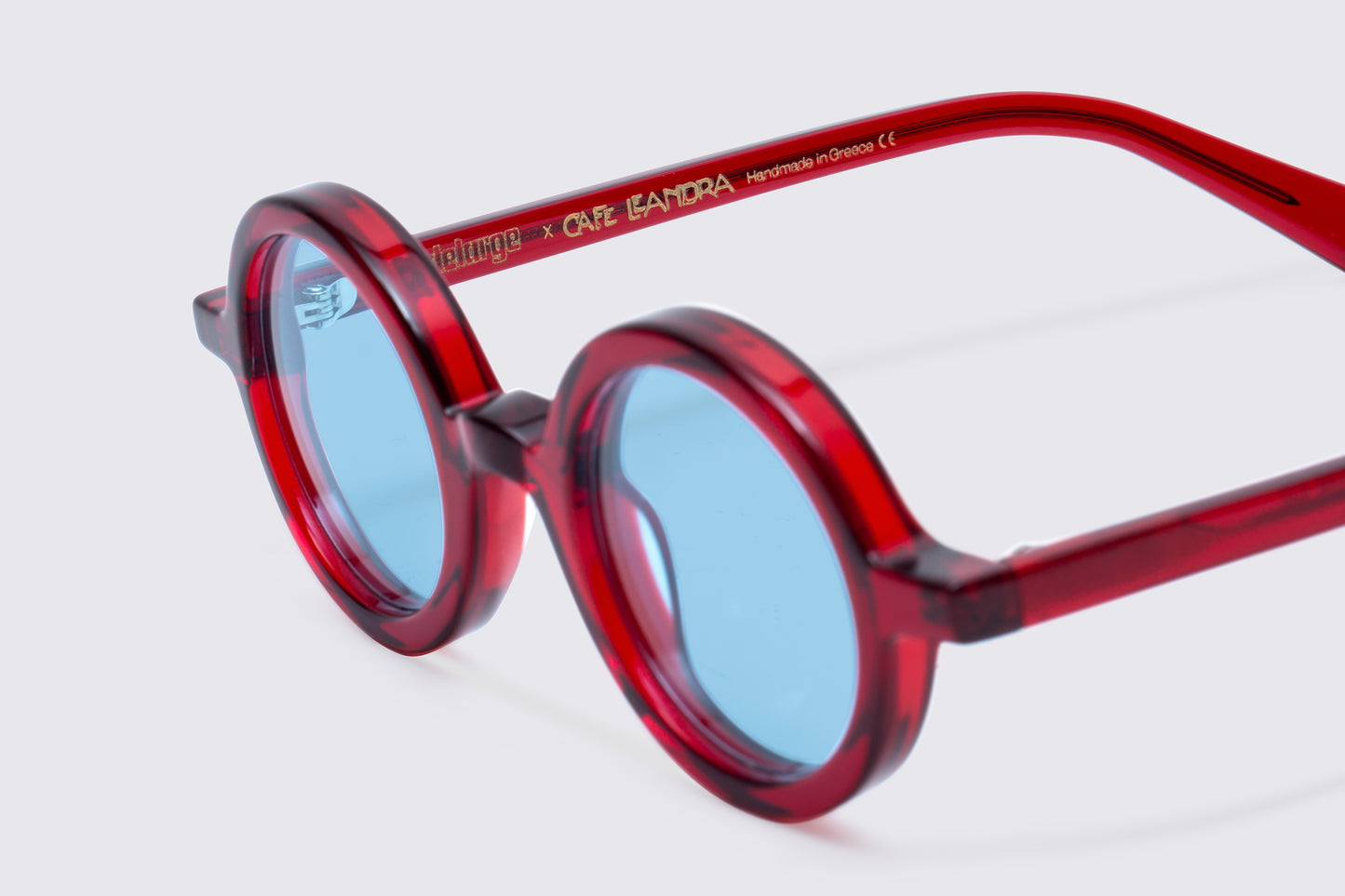 RONGLE II RED x CAFE LEANDRA